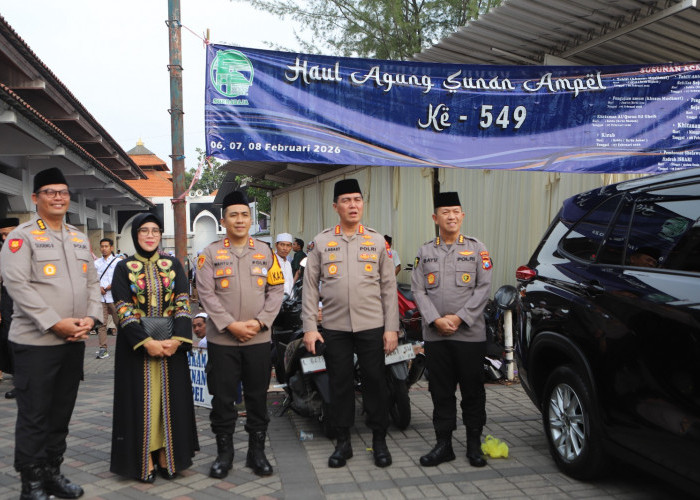 Ribuan Jemaah Padati Haul Ke-549 Sunan Ampel, Polres Pelabuhan Tanjung Perak Pastikan Keamanan Kondusif