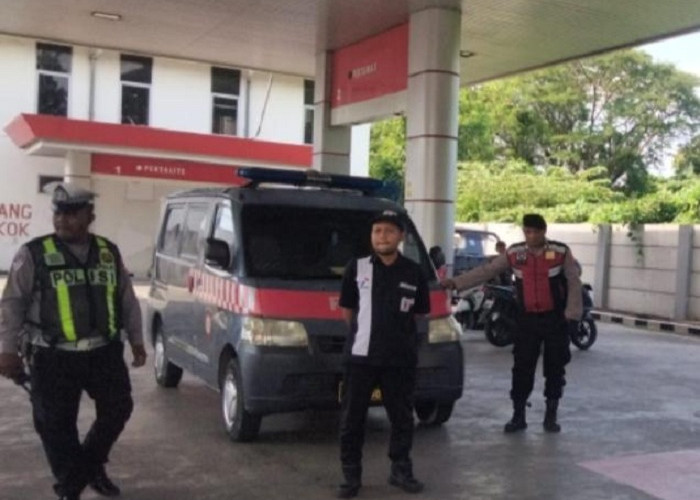 Pastikan Stok BBM di SPBU Aman, Polsek Lakarsantri Patroli KRYD 