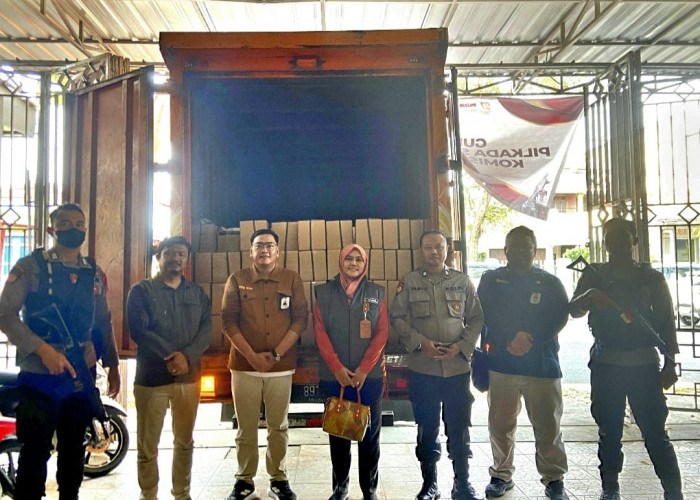 KPU Kota Blitar Terima Logistik Surat Suara Pilkada 2024