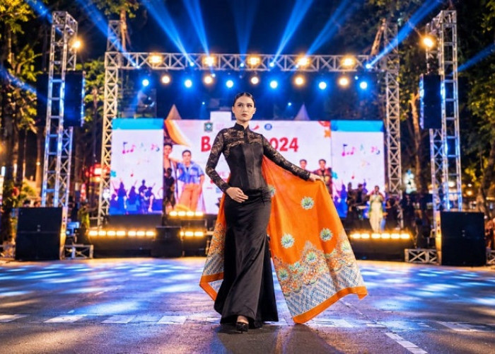 BALOS 2026 Lumajang Tampilkan 20 Motif Batik Ber-HAKI dalam Peragaan Busana