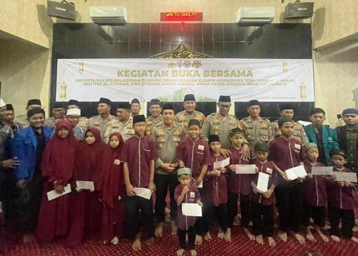 Polres Pelabuhan Tanjung Perak Surabaya Buka Bersama Insan Pers dan Santuni Anak Yatim