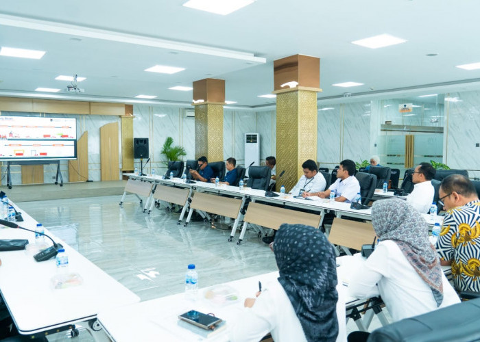  Kemenko Infrastruktur Tinjau TPS, Bahas Konektivitas Kereta Api dan Zero ODOL 2027