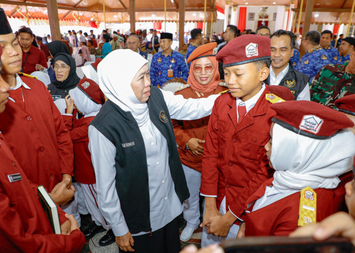 Peringatan Hardiknas 2026, Gubernur Khofifah Dorong Pendidikan Merata hingga Pelosok Jatim