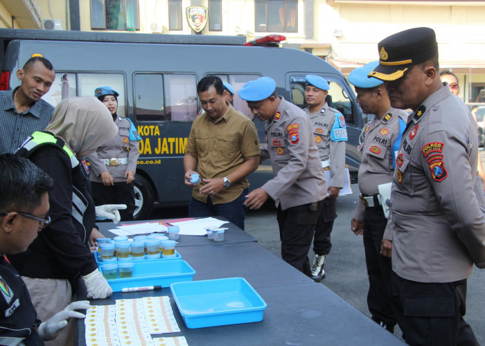 Bidpropam Polda Jatim Turun ke Polres Kediri Kota, Puluhan Personel Jalani Tes Urine, Begini Hasilnya