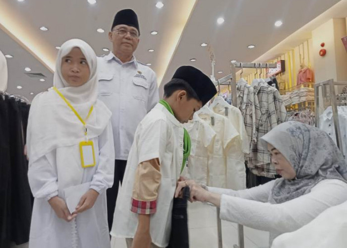 OASE Ramadan, 110 Anak Yatim Diajak Belanja Bersama Orang Tua Asuh Sehari