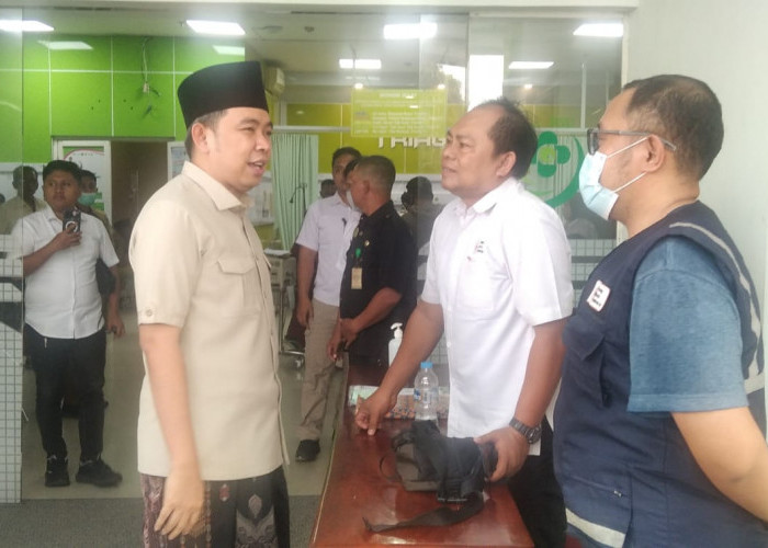 Sentuhan Empati Gus Fawait untuk Pejuang Kemanusiaan PMI Jember di RSD dr. Soebandi
