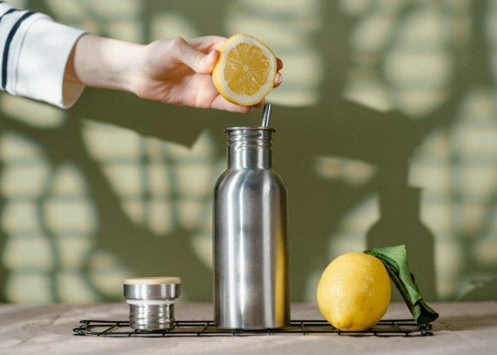 Rahasia Kesehatan, Manfaat Konsumsi Air Lemon Setiap Pagi 