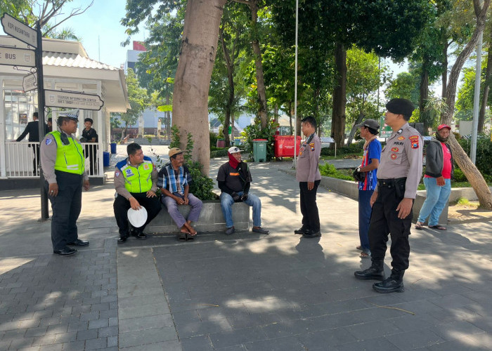 Wujudkan Kamtibmas Kondusif, Polsek Bubutan Intensifkan Patroli di Kawasan Wisata Kota Lama
