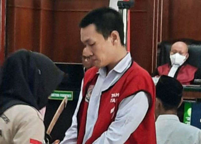 Coba Rampok Pemilik Toko Madura Pakai Pedang, Fredy Adi Utomo Diadili