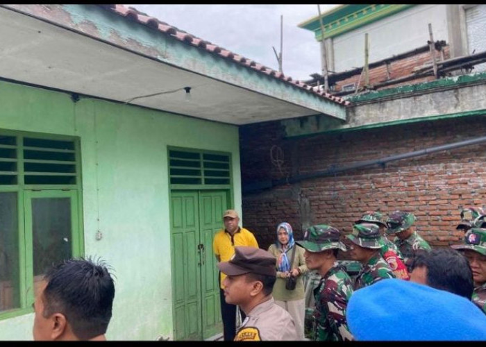 Polsek Sumberrejo Bersama TNI dan Forpimca Gelar Kerja Bakti di Desa Prayungan Bojonegoro