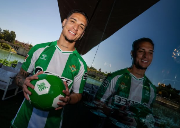 Antony Resmi Gabung Real Betis, Menangis Haru Tinggalkan Manchester United