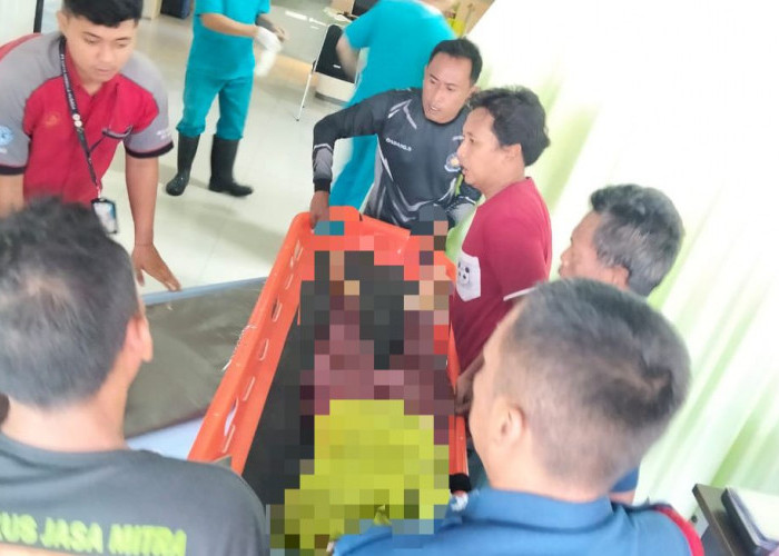 Warga Kebomas Gresik Tewas Tenggelam Usai Terpeleset Saat Buang Sampah di Telaga