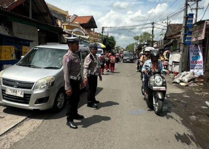 Patroli Presisi Polsek Bubutan Amankan Kunjungan Kapolrestabes Surabaya