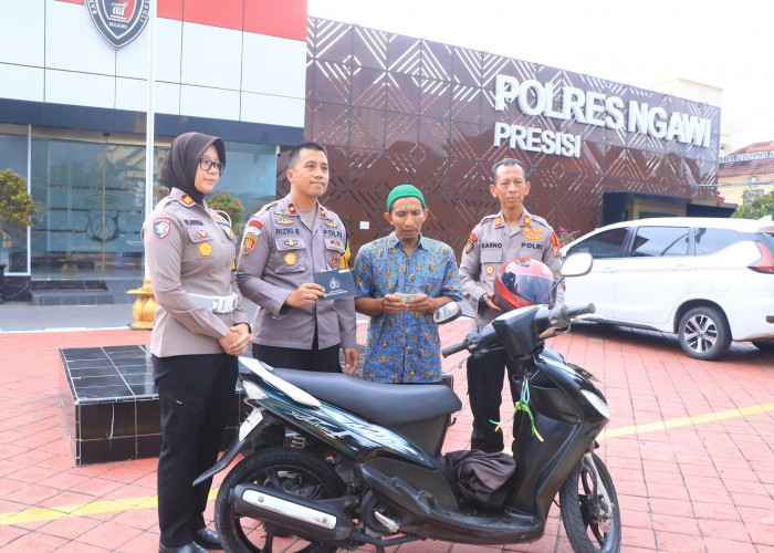 Kisah Haru di Ngawi: Motor Terbakar, Diganti oleh Hamba Allah Lewat Polres 