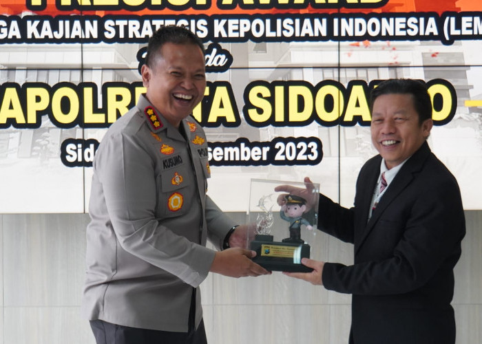 Aktif Turun ke Masyarakat dan Hadirkan Cermat SIM, Polresta Sidoarjo Raih Presisi Award