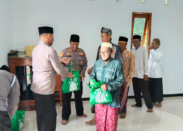 Peduli Marbot di Bulan Ramadan, Polsek Geneng Perkuat Kamtibmas Lewat Aksi Sosial dan Silaturahmi