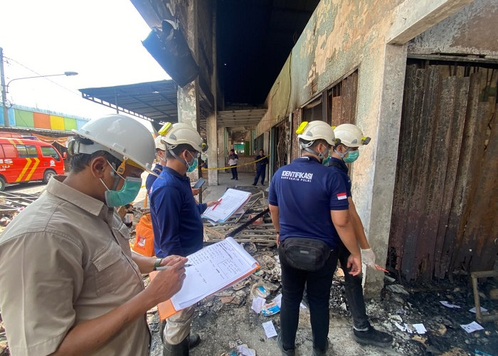  Penyebab Kebakaran Pasar Agrobis Babat Lamongan Didalami, Tim Forensik Polda Jatim Turun