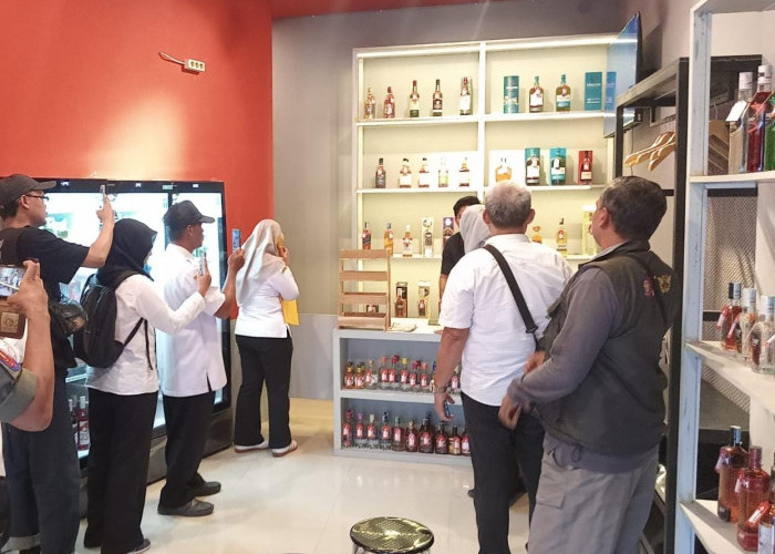 Tak Punya Ampun! Pemkab Jember Sikat Habis Outlet Miras Tak Berizin di Jalan Kacapiring