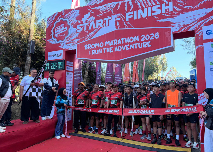 Ribuan Pelari 26 Negara Taklukkan Rute Sulit Bromo Marathon 2026