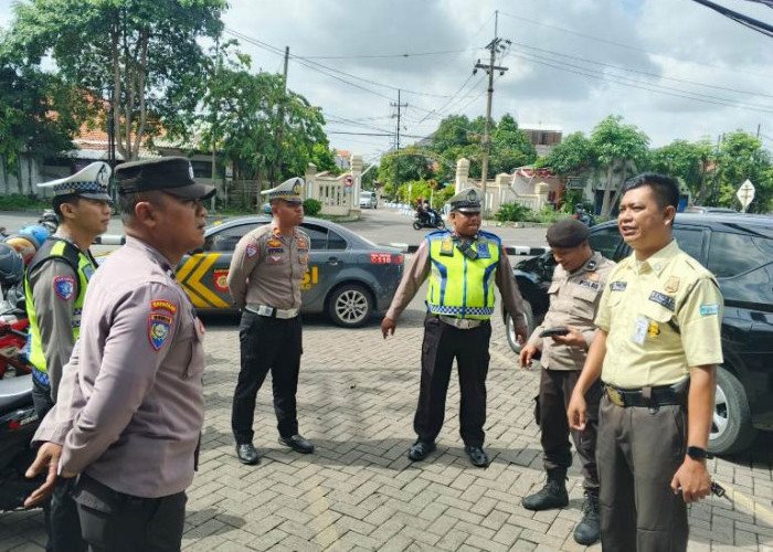 Polsek Wonocolo Gelar Patroli Dialogis di Perbankan Pastikan Keamanan Nasabah
