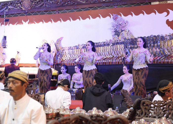 Dies Natalis Ke-68, Untag Surabaya Hadirkan Wayang Kulit dan Bagi Hadiah Puluhan Juta untuk Warga