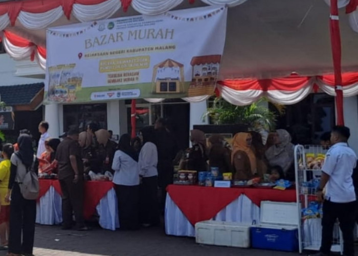 Kendalikan Inflasi, Kejari Kabupaten Malang Gelar Pasar Murah