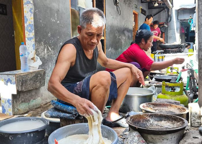 Tilik Kampung Lumpia Ngaglik Kuburan, Penyuplai Utama Jajanan Stadion GBT Merambah Pasar Profesional