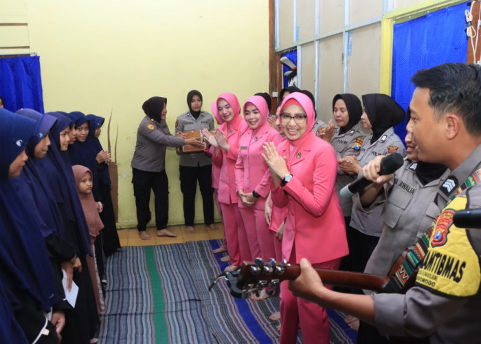 Peringati Hari Jadi ke-78 Polwan, Polres Ngawi Berbagi Kebahagiaan di Panti Asuhan Bina Insani