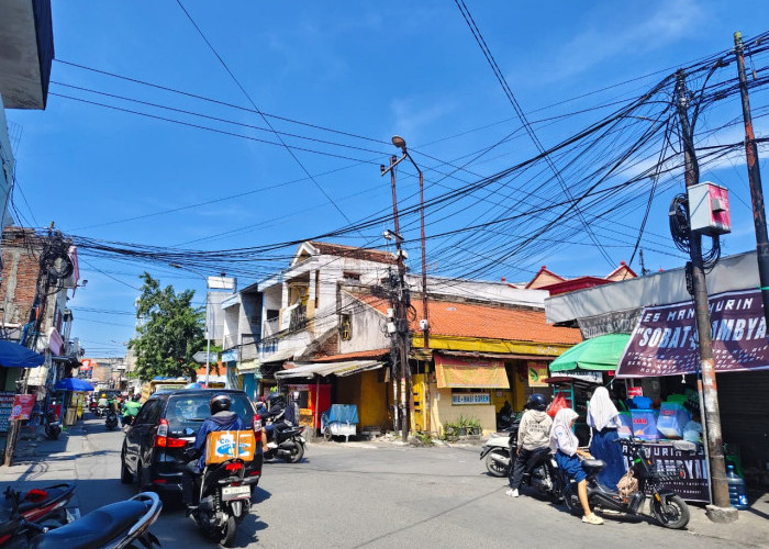 DPRD Surabaya Desak Pemkot Potong Kabel Provider yang Tak Bayar Sewa, 5 Perusahaan Tunggak  Rp 4,9 Miliar
