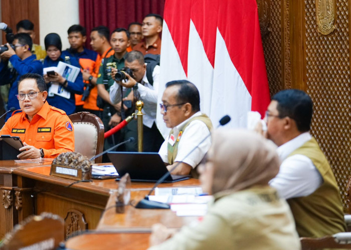 Rakor Bersama Menko PMK, Pj Gubernur Jatim: Ini Upaya Tingkatkan Kesiapsiagaan Hadapi Bencana Hidrometeorologi