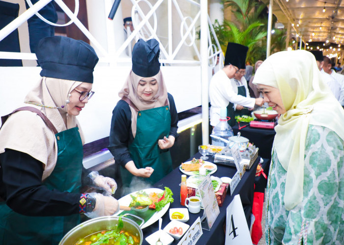 Pemprov Jatim Gelar Lomba Memasak Bandeng di Gedung Negara Grahadi