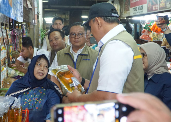 Dikeluhkan Pedagang Pasar Wonokromo, Bulog Siapkan Langkah untuk Tambah Distribusi Minyak Kita