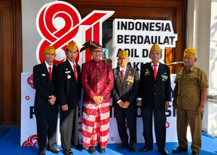 Dindik Jatim Beri Penghormatan untuk Veteran, 581 Pejuang Didatangi Siswa dan Guru