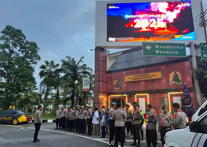 Kapolsek Gayungan Pantau Langsung Pengamanan Malam Tahun Baru di Cito