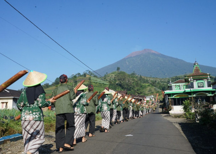  Mengenal Lebih Dekat Gunung Triple S di Jawa Tengah : Sindoro, Sumbing, Slamet