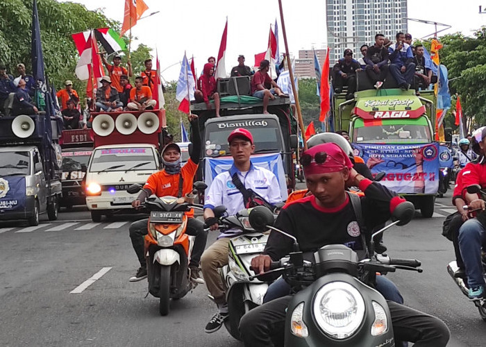 Gubernur Khofifah Tetapkan UMK Jatim 2024, Kota Surabaya Tembus Rp 4.725.479