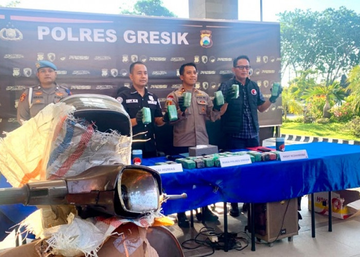 Satresnarkoba Gresik Amankan 10 Kilogram Ganja Dalam Tangki Vespa di Cerme