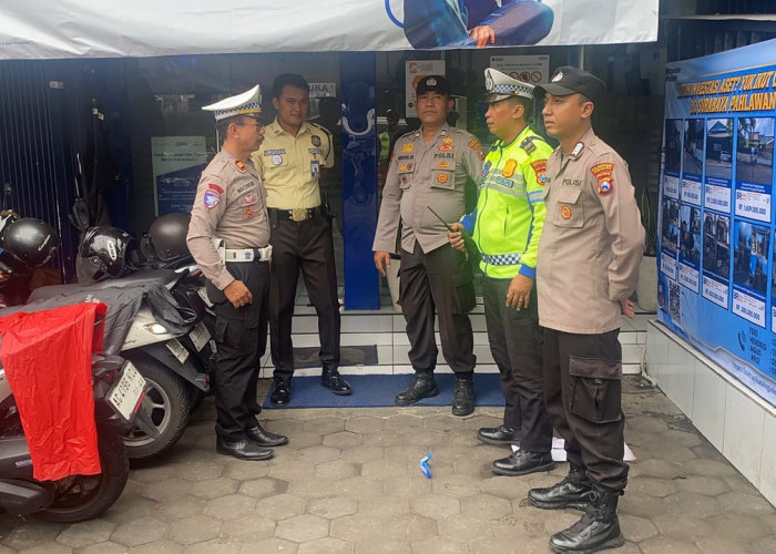 Antisipasi Kriminalitas, Polsek Sukomanunggal Gencarkan Patroli Objek Vital di BRI Kupang Jaya