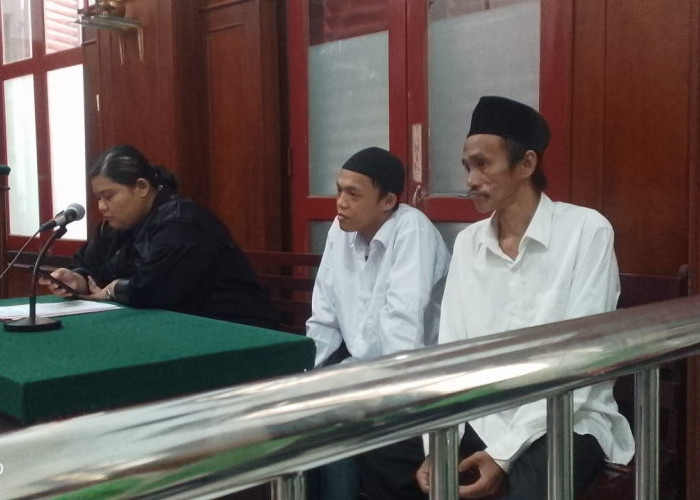 Ironis, Bapak dan Anak Kompak Jualan Sabu Pahe di Gang Sempit Surabaya 