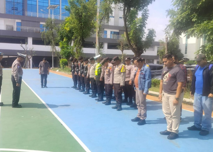 Jaga Kondusivitas, Polsek Gayungan Kawal Aksi Unjuk Rasa Jagal dan Pedagang Daging di Kejati Jatim