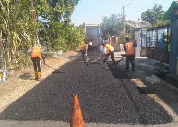 74 Ruas Jalan Dikebut, PUPR Jombang Siapkan Ribuan Ton Aspal