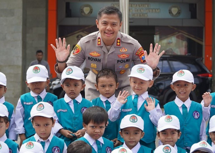 AKBP Rovan Richard Mahenu Promosi ke Divpropam setelah Setahun Jabat Kapolres Gresik