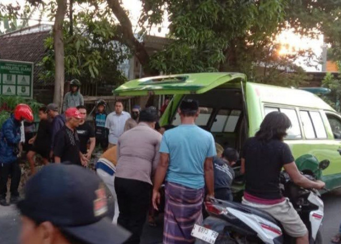 Senggolan Sesama Motor, 1 Pengendara Meninggal Dunia di Bungah Gresik