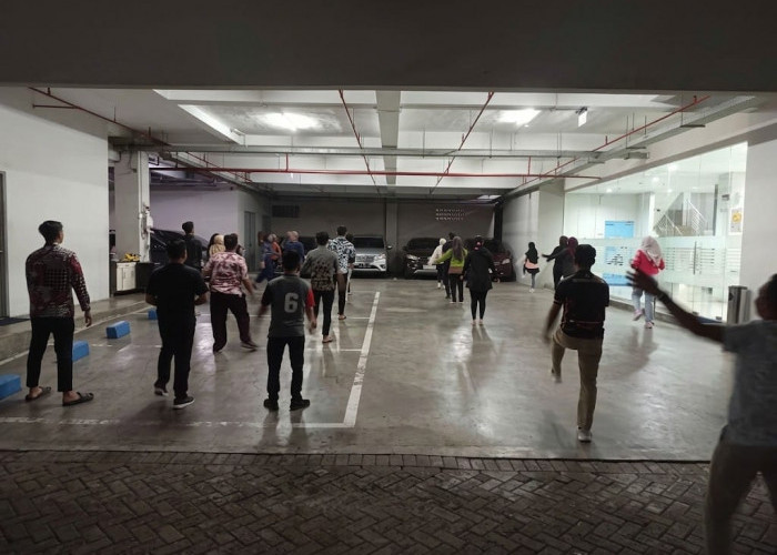Jaga Kebugaran dan Produktivitas, BRI BO Surabaya Kapas Krampung Gelar Senam Zumba