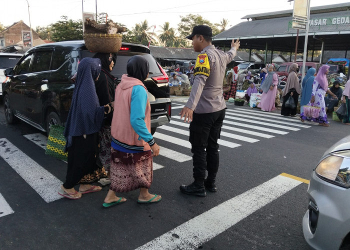 Poros Pagi Polres Lumajang Antisipasi Kemacetan dan Kecelakaan Lalu Lintas