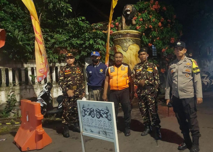 Sambut Ramadan 1447 H, Kapolsek Lakarsantri Pimpin Pengamanan Ruwahan Akbar Gus Muwafiq di Masjid Hidayatullah