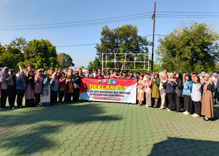 Polresta Banyuwangi Bersama Pelajar SMA/SMK Serentak Gelar Deklarasi Anti Kekerasan dan Tawuran