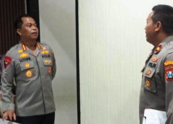 Perkuat Kedisiplinan, Kapolrestabes Surabaya Tinjau Langsung Polsek Sukomanunggal  Deskripsi