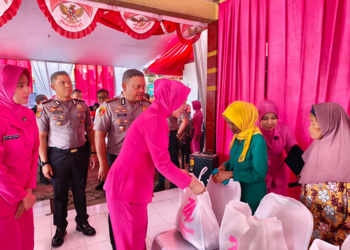 Sentuhan Hangat Bhayangkari Jember Obati Ratusan Warga Jomerto Lewat Layanan Kesehatan Gratis