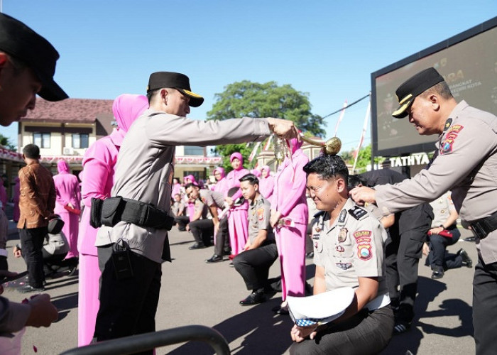 Hari Bhayangkara Ke-80, Sebanyak 102 Personel Polres Kediri Kota Terima Kenaikan Pangkat